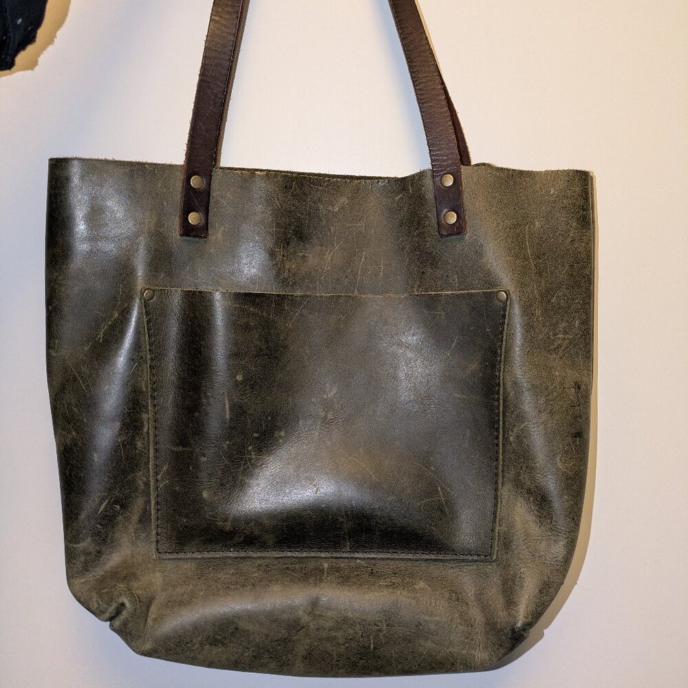 RARE COLOR! Vintage Green Portland Leather Tote Medium Size